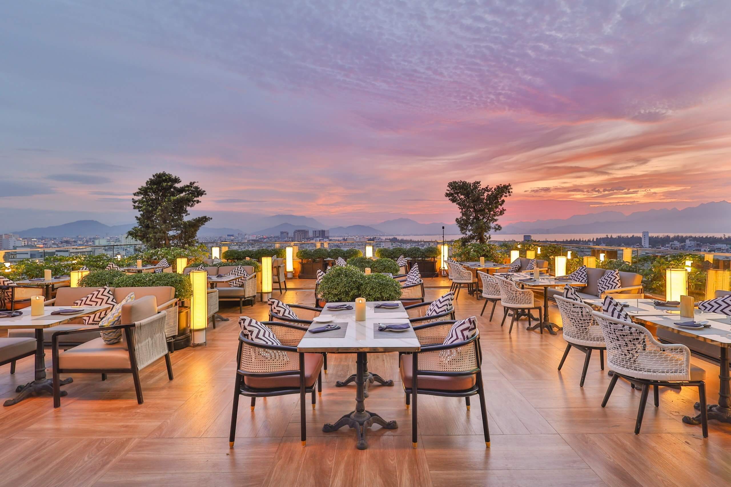 Perché Astrorant non farà mai chatbot (ma solo agenti vocali e agenti testuali)